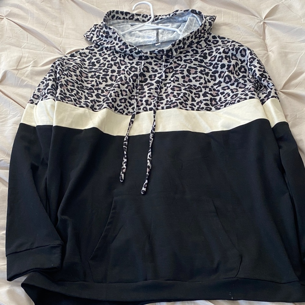 Leopard Print Colorblock Hoodie